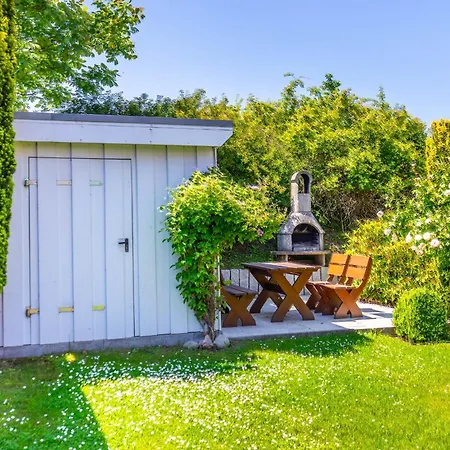 Apartment Unterm Dachläufer Eg Boltenhagen
